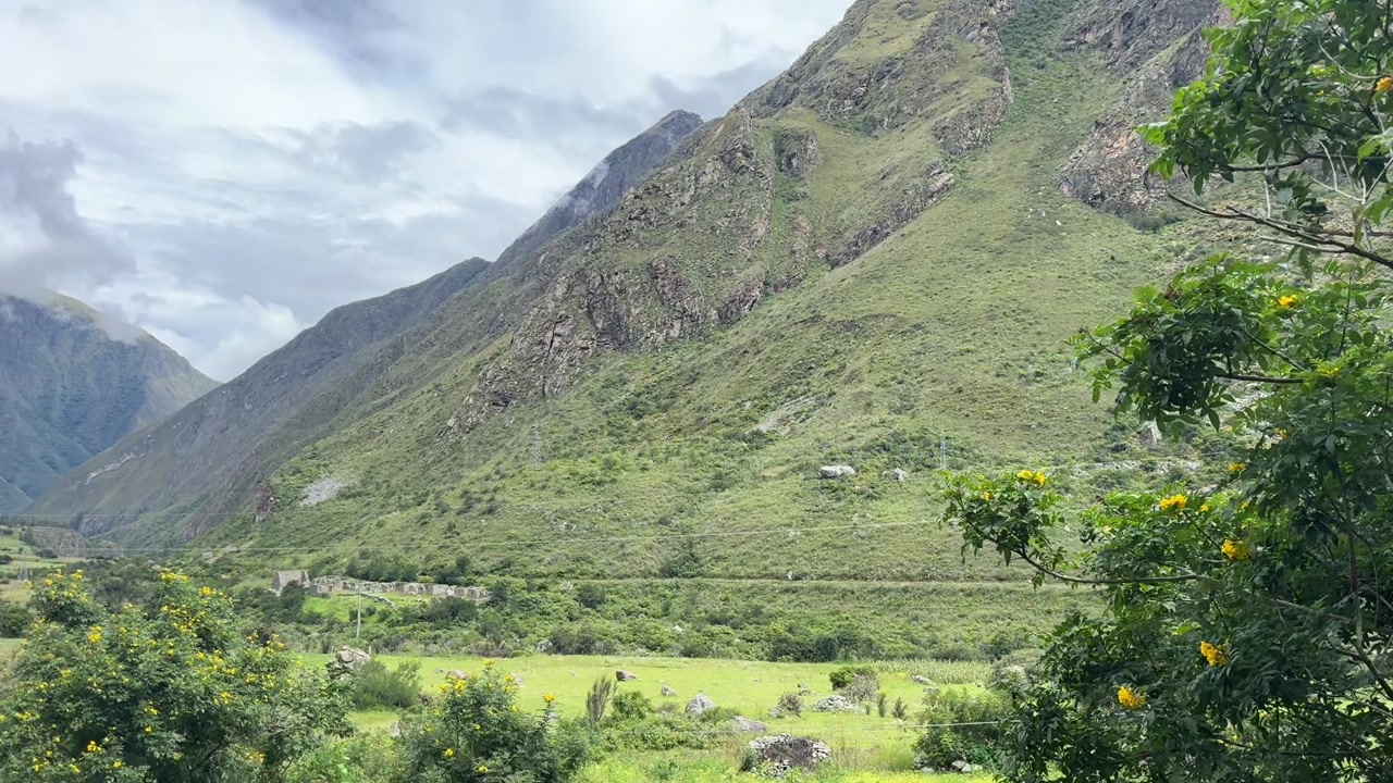 Video: About to start a 4 day trek to Machu Picchu