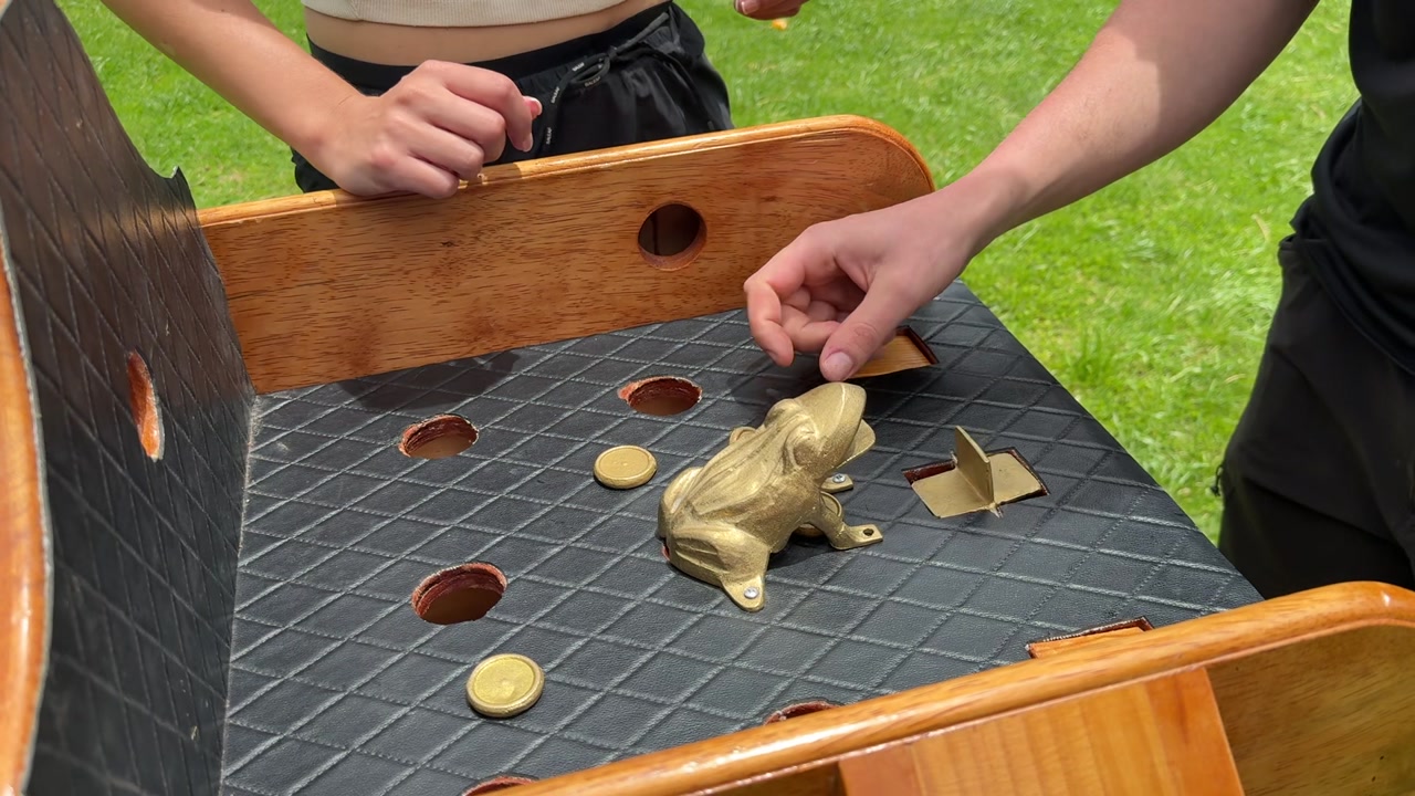 Video: Fun coin toss game at the first rest stop on the Inka trail